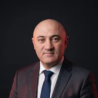 حاج مالک فرخ نیا - کارشناس فروش شرکت استیل مهفا برای مشاوره خرید ورق استیل